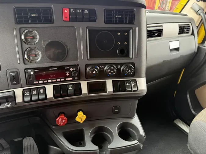 2023 Kenworth T680