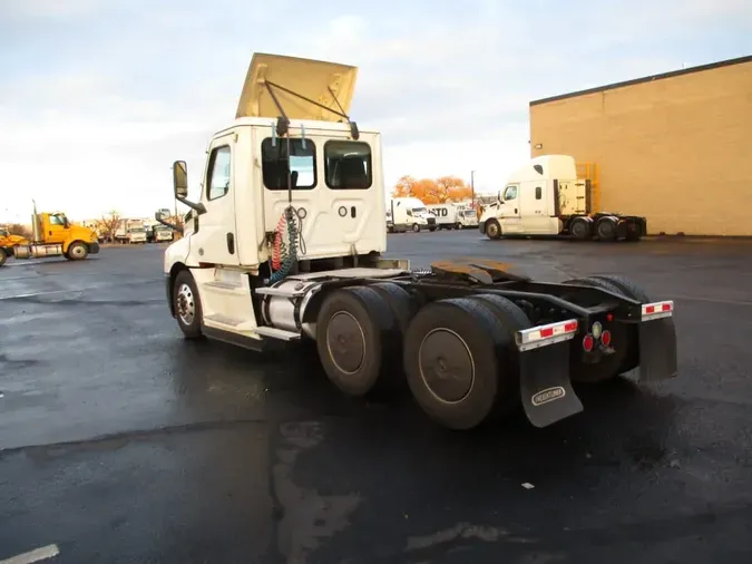 2022 FREIGHTLINER/MERCEDES NEW CASCADIA PX126647694aa513a6f482e3e67aa3caaa291fc