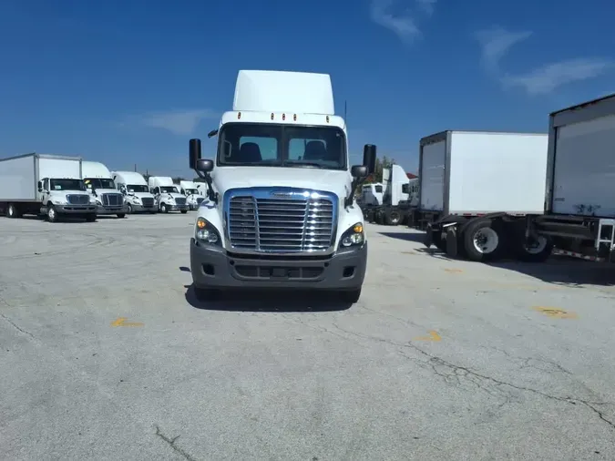 2020 FREIGHTLINER/MERCEDES CASCADIA 1257695ca8fe0828a855c247637b921f55e