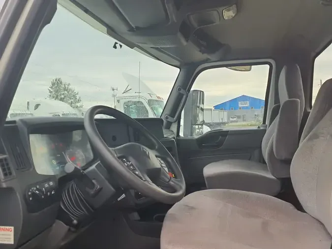 2019 NAVISTAR INTERNATIONAL LT625 DAYCAB T/A