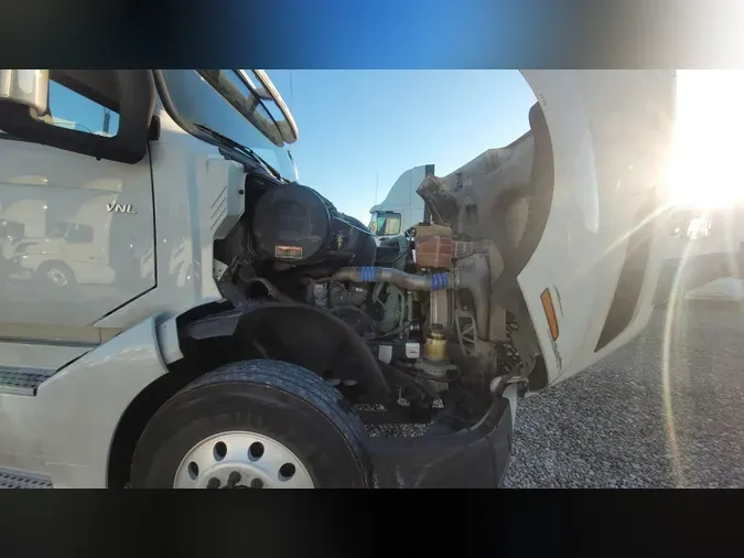 2019 Volvo VNL300