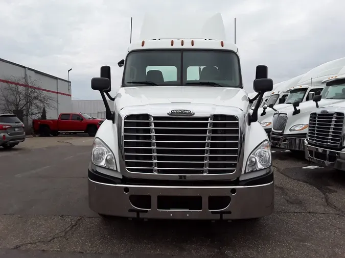 2018 FREIGHTLINER/MERCEDES CASCADIA 125