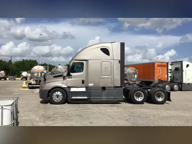 2021 Freightliner Cascadia