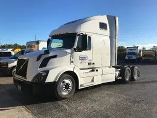 2017 VOLVO VNL64670
