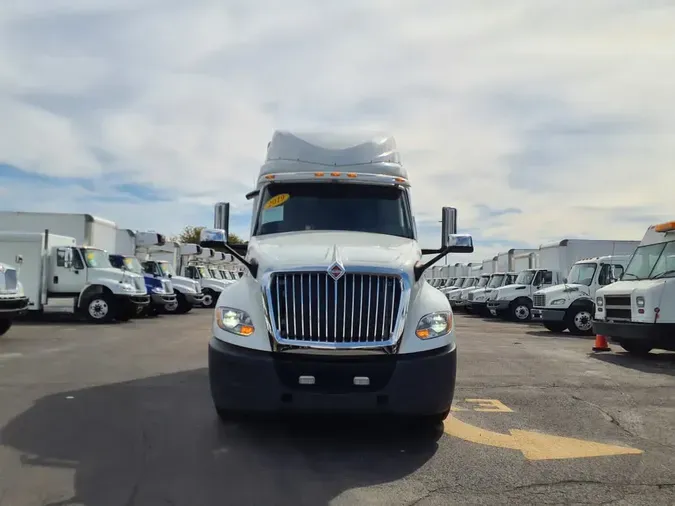 2019 NAVISTAR INTERNATIONAL LT625 SLPR CAB