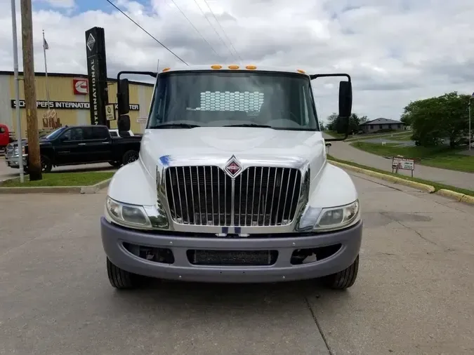2015 International Durastar&reg; 4300 Low Profile 4x2