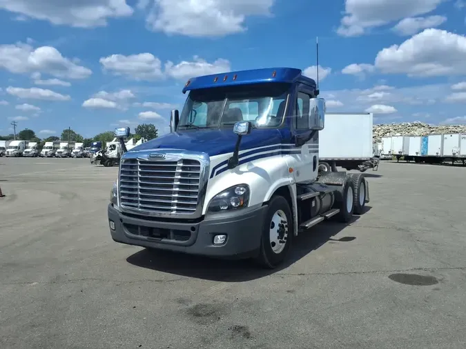 2020 FREIGHTLINER/MERCEDES CASCADIA 12576a185f90125735f44c66e79ed8e4400