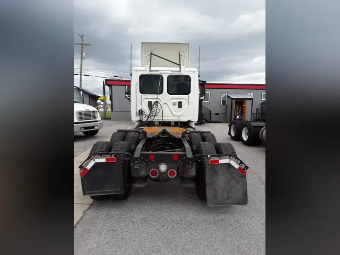 2016 FREIGHTLINER/MERCEDES CASCADIA 125