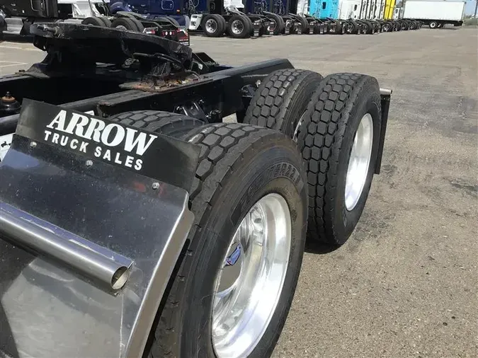 2022 KENWORTH T680