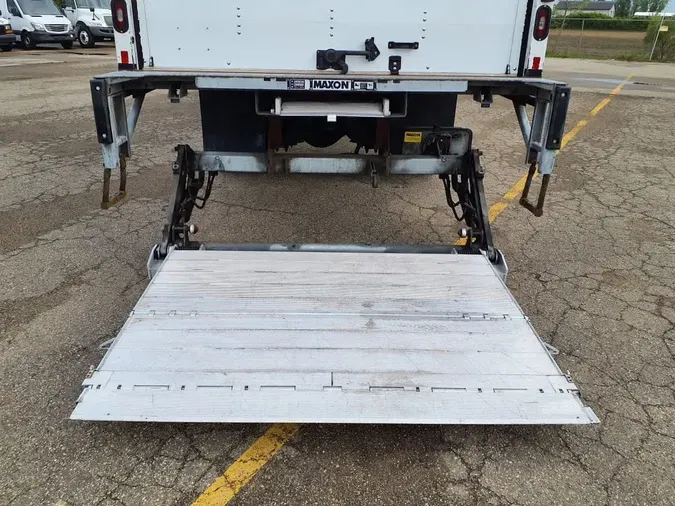 2019 FREIGHTLINER M2 106
