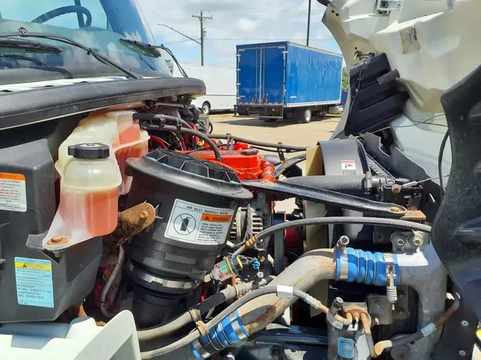 2019 FREIGHTLINER M2 106