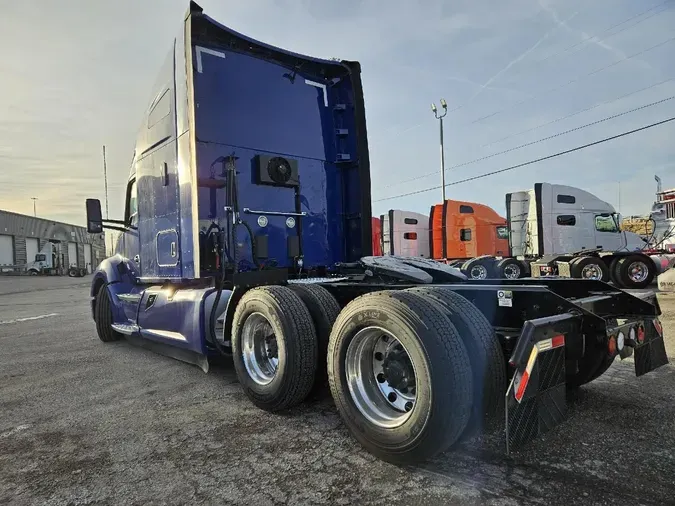 2021 KENWORTH T680