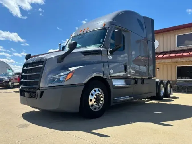 2022 Freightliner New Cascadia 126