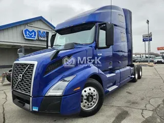 2021 VOLVO VNL64T760