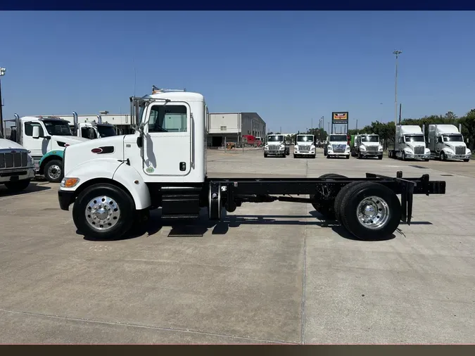 2018 Peterbilt 337