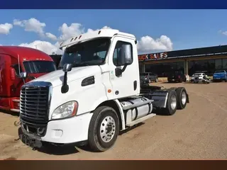 2017 FREIGHTLINER CASCADIA 113