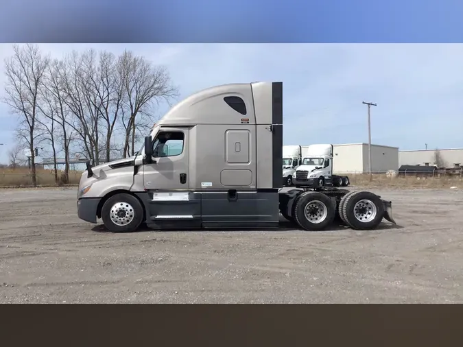 2024 Freightliner Cascadia 126