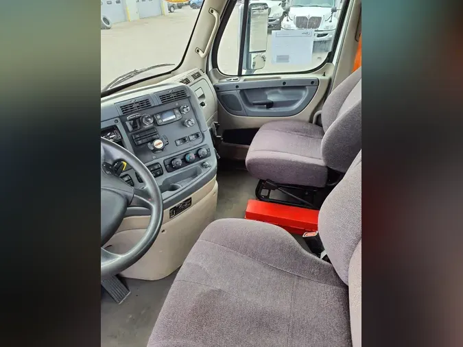 2019 FREIGHTLINER/MERCEDES CASCADIA 113