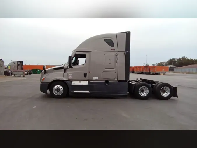 2025 Freightliner Cascadia 12676afc9e1d30404cfceccfce9ee1a7145
