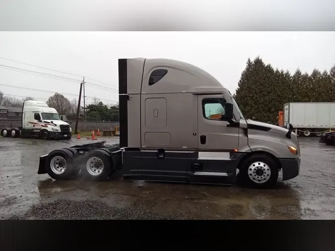 2024 Freightliner Cascadia 12676b4510a149a60e060f5dab91cda5ca7