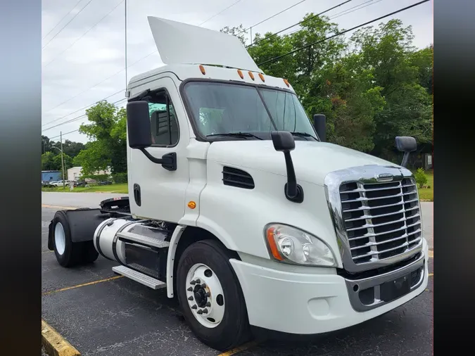 2016 FREIGHTLINER/MERCEDES CASCADIA 113