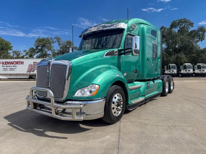 2022 KENWORTH T680