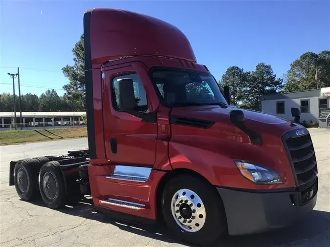 2021 FREIGHTLINER CA126