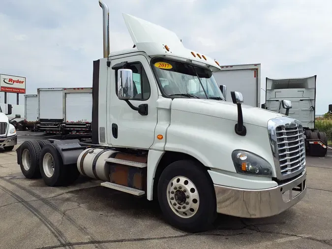 2017 FREIGHTLINER/MERCEDES CASCADIA 125