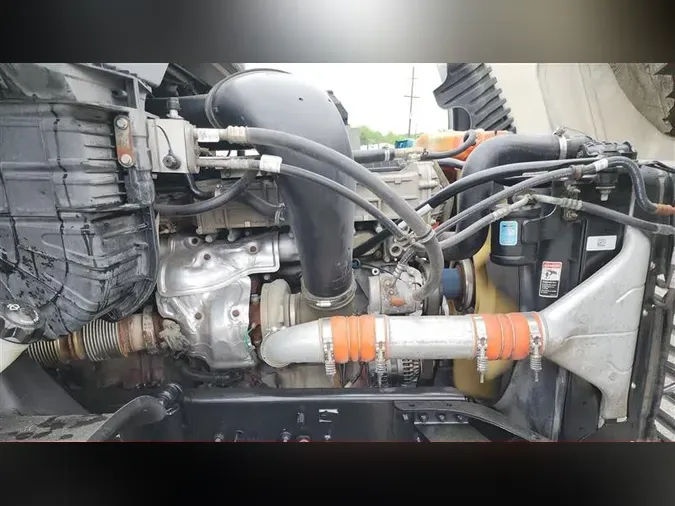 2018 FREIGHTLINER CA12562DC