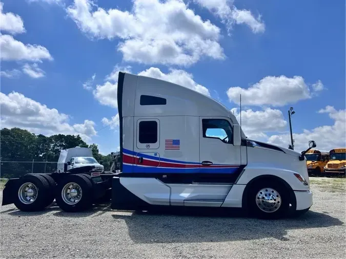 2024 Kenworth T680