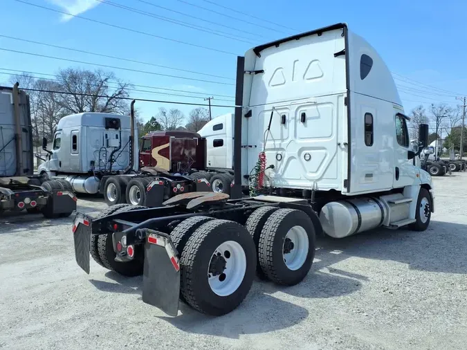 2020 FREIGHTLINER/MERCEDES CASCADIA 125