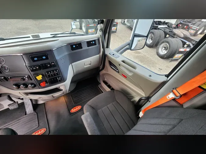 2021 Peterbilt 579