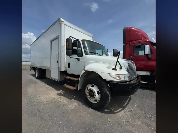 2018 NAVISTAR INTERNATIONAL 4300 LP