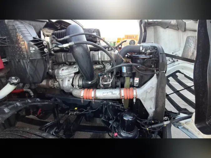2019 Freightliner Cascadia 126