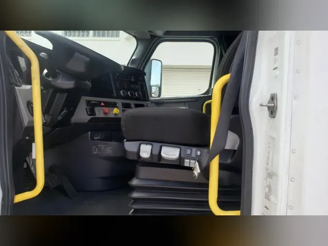 2021 Freightliner Cascadia