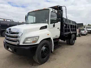 2011 HINO 268