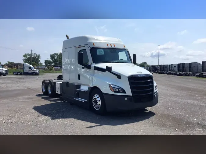 2022 Freightliner Cascadia 12676c11e4e5411b38622935234d788b1af