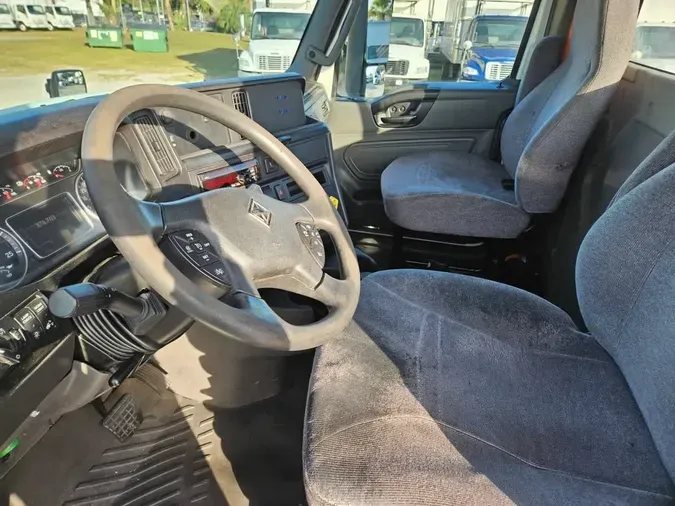 2019 NAVISTAR INTERNATIONAL RH613 DAYCAB S/A