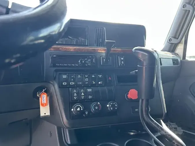 2018 INTERNATIONAL LT