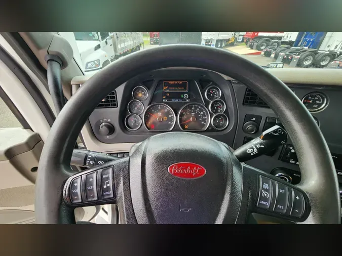 2021 Peterbilt 579