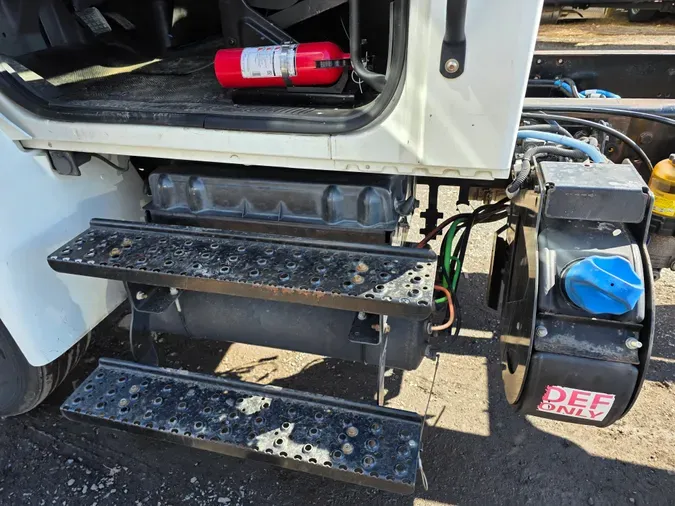 2019 NAVISTAR INTERNATIONAL 4300