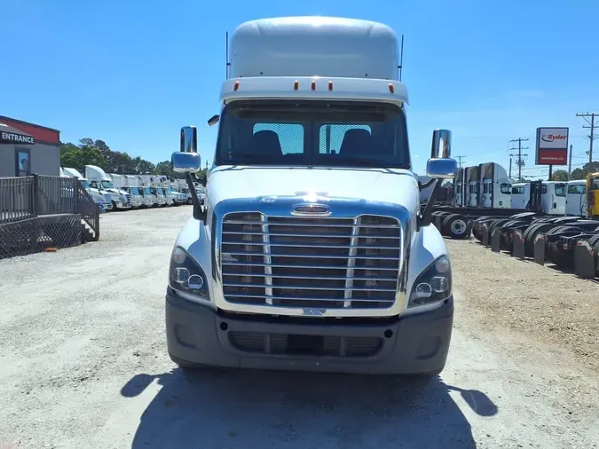 2020 FREIGHTLINER/MERCEDES CASCADIA 125