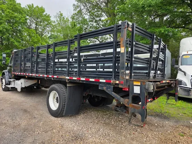 2018 FREIGHTLINER M2 106