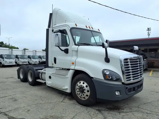 2020 FREIGHTLINER CASCADIA 125