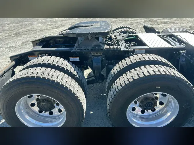 2022 Freightliner Cascadia 126