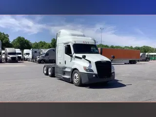 2021 Freightliner Cascadia 126