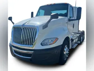 2020 International LT625