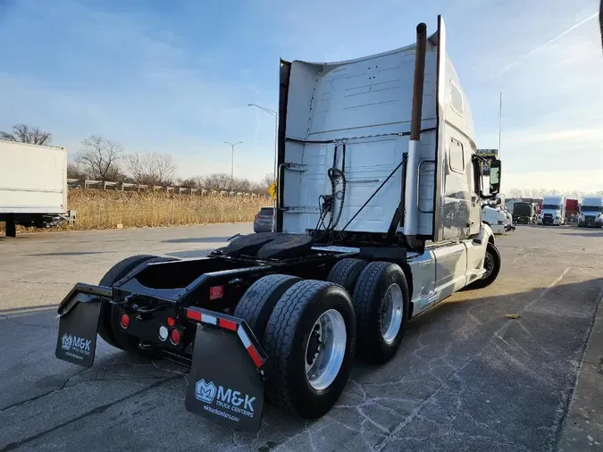 2021 VOLVO VNL64T860