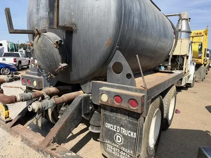 2011 FREIGHTLINER BUSINESS CLASS M2 106