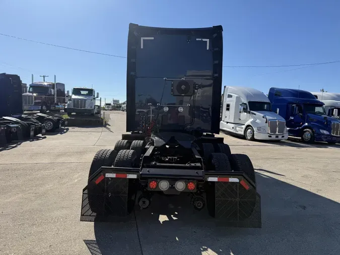 2022 Kenworth T680